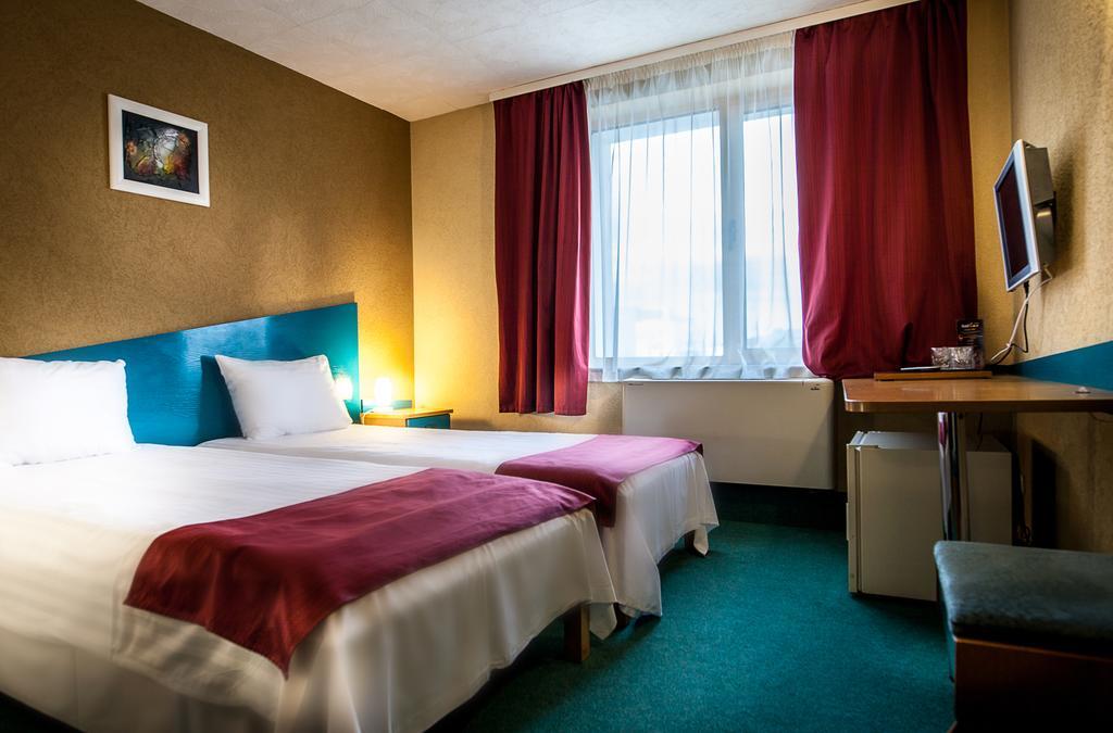 Hotel Ciao Târgu-Mureş Extérieur photo